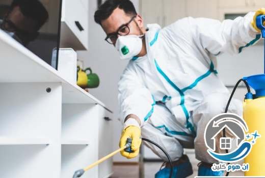 الكويت - مكافحة البعوض الكويت Pesticide-spraying-technician