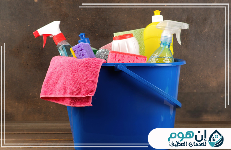 لتجهيز أدوات تنظيف المنزل بالرياض تواصل عبر 0559016158 مجموعة أدوات تنظيف منزلية متنوعة داخل منزل بالرياض